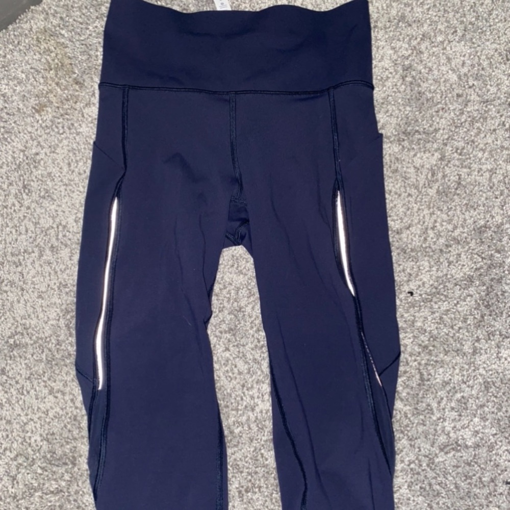 Lululemon crop like new with pockets